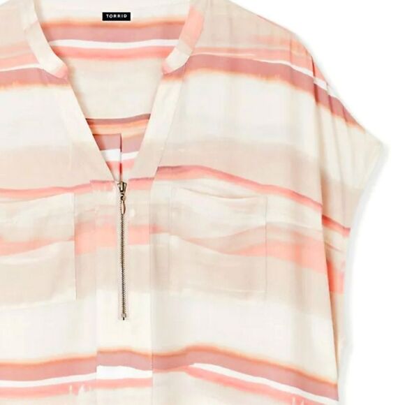 Woman's Torrid Watercolor Georgette Zip Front Top 0 12 Peach Stripes - Picture 6 of 9